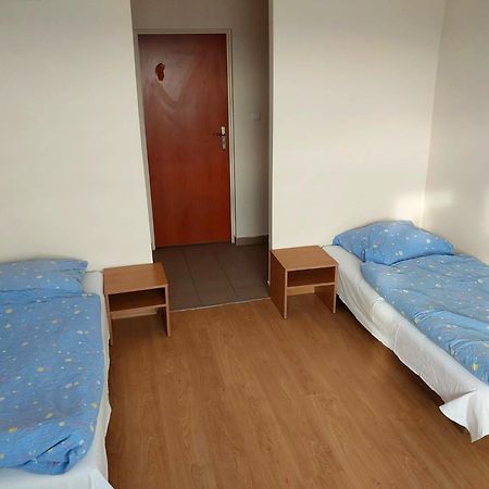 Tanie Noclegi Urzednicza Кельце Экстерьер фото